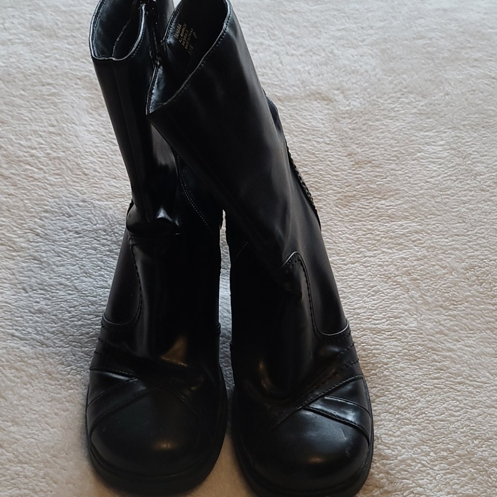 Black boots